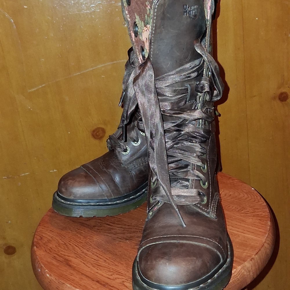 Dr. Martens Brown Leather Men's Boots - Picture 2 of 8